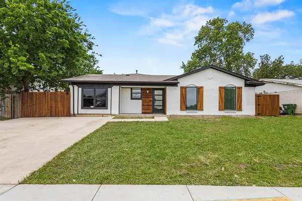 14409 Horseshoe Trail, Balch Springs, TX 75180
