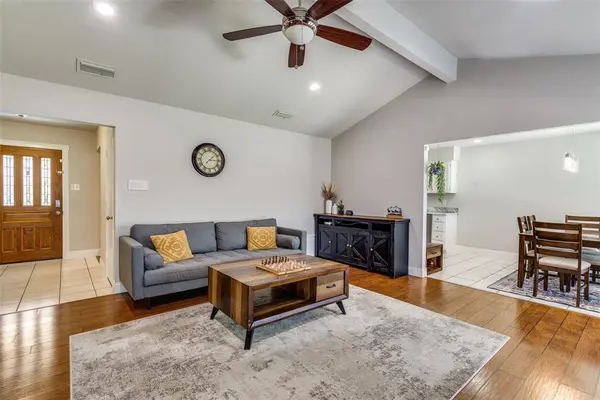 106 Creekside Lane, Coppell, TX 75019
