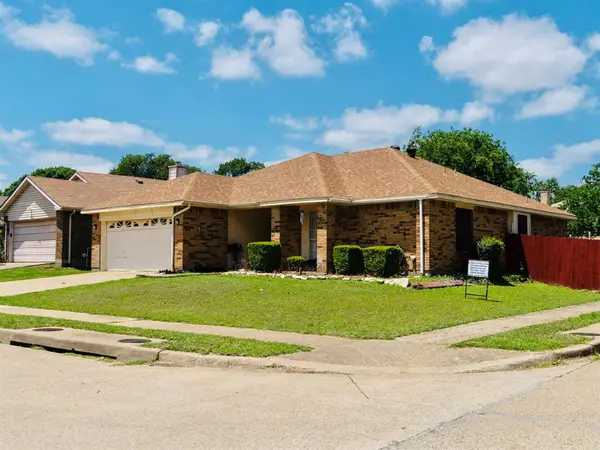 8300 Ohara Lane, Fort Worth, TX 76123