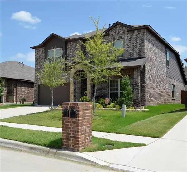 15628 Carlton Oaks Drive, Fort Worth, TX 76177