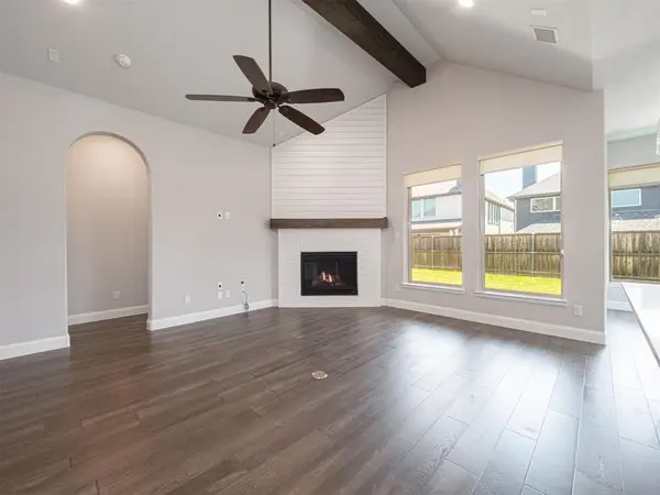 4412 La Roche Avenue, Carrollton, TX 75010