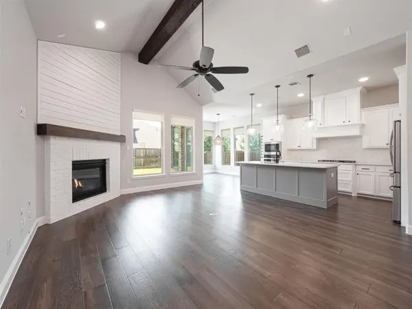 4412 La Roche Avenue, Carrollton, TX 75010
