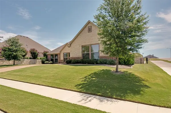 11049 Hawkins Home Boulevard, Benbrook, TX 76126