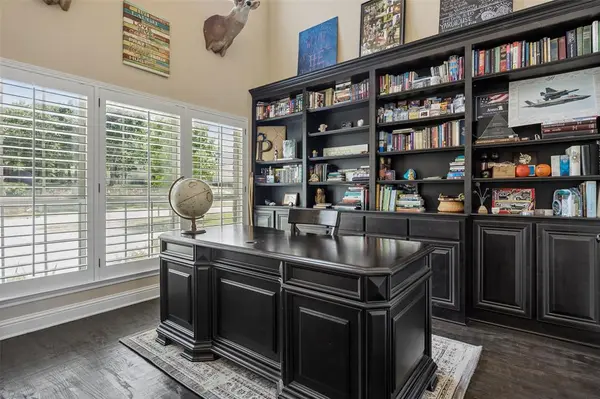 100 Old Grove Road, Colleyville, TX 76034