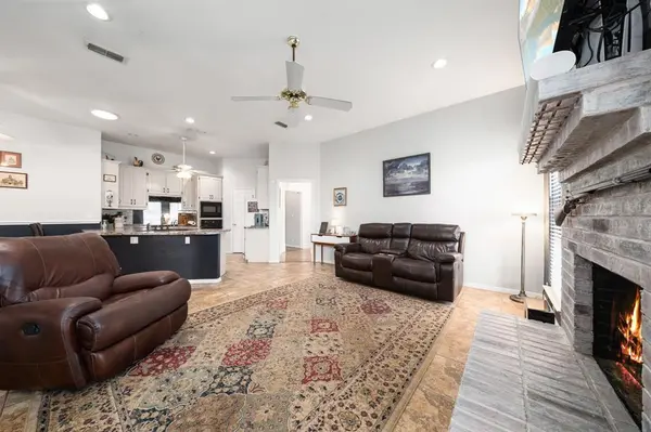 215 Sioux Drive, Waxahachie, TX 75165