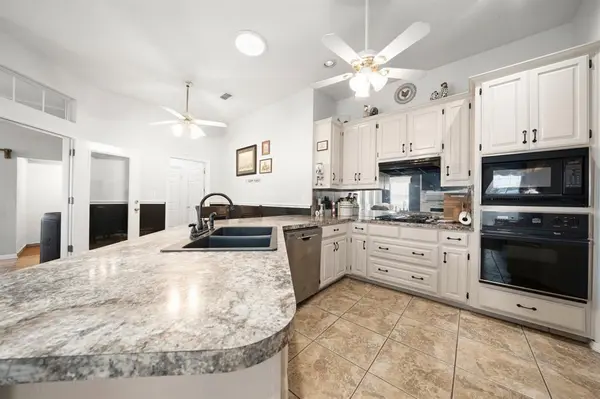 215 Sioux Drive, Waxahachie, TX 75165