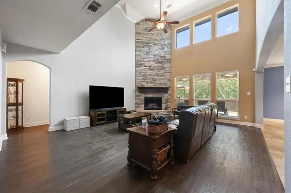 1308 Lacey Oak Drive, Mansfield, TX 76063