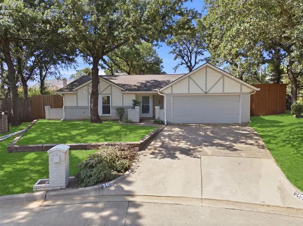 2400 York Minster Court, Arlington, TX 76006