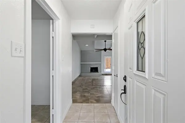 2400 York Minster Court, Arlington, TX 76006