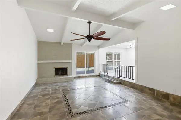2400 York Minster Court, Arlington, TX 76006