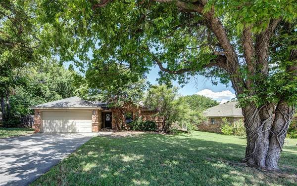 1606 N Mcdonald Avenue #B, Decatur, TX 76234