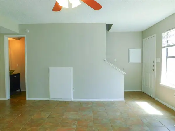 1137 Dallas Drive, Denton, TX 76205