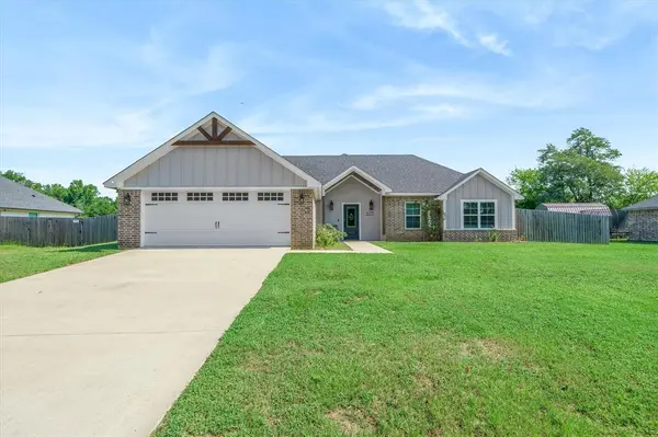 677 Oklahoma Street, Van, TX 75790