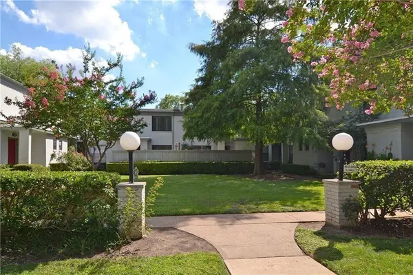 4945 N Hall Street #F-4945, Dallas, TX 75235