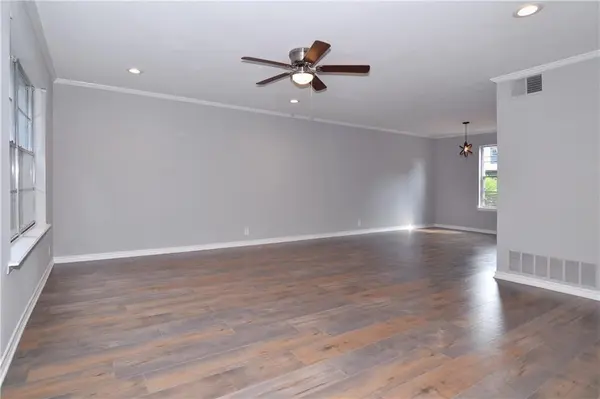 4945 N Hall Street #F-4945, Dallas, TX 75235