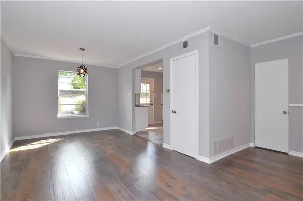 4945 N Hall Street #F-4945, Dallas, TX 75235