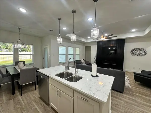 2820 Pennsylvania Avenue, Dallas, TX 75215