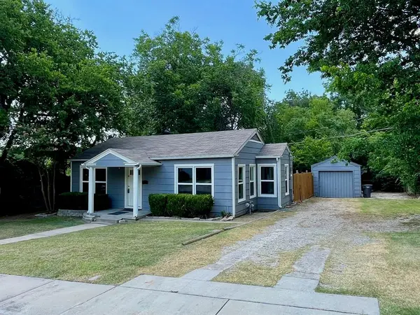 7412 Davenport Avenue, Fort Worth, TX 76116