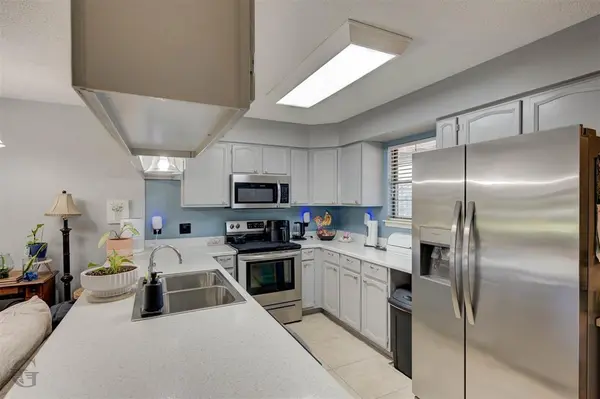 3634 GREENACRES PLACE Drive #202, Bossier City, LA 71111