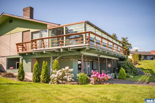 1301 S 3rd Ave, Sequim, WA 98382