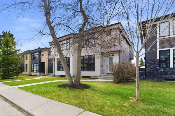 4413 35 AVE SW, Calgary, AB T3E 1B2