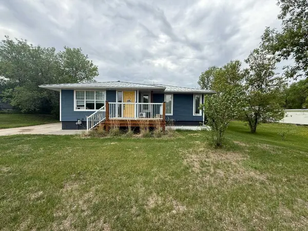 5144 53 ST, Irma, AB T0B 2H0