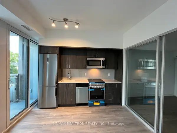 1 Cardiff RD #308, Toronto C10, ON M4P 0G2