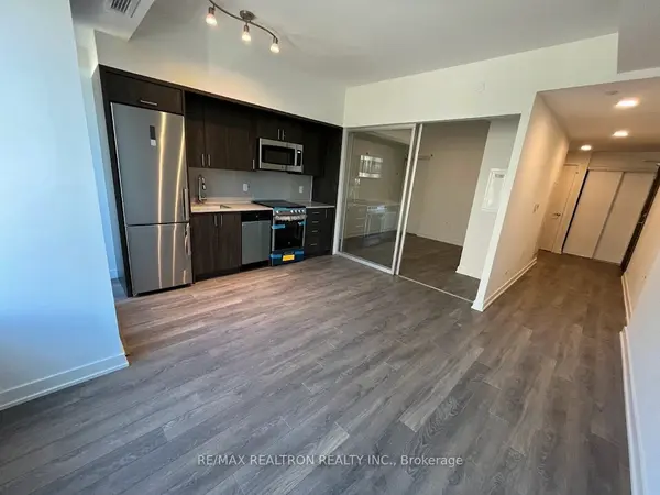 1 Cardiff RD #308, Toronto C10, ON M4P 0G2