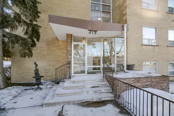 219 Wilson AVE #305, Toronto C04, ON M5M 3B2