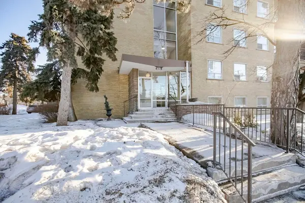 219 Wilson AVE #305, Toronto C04, ON M5M 3B2