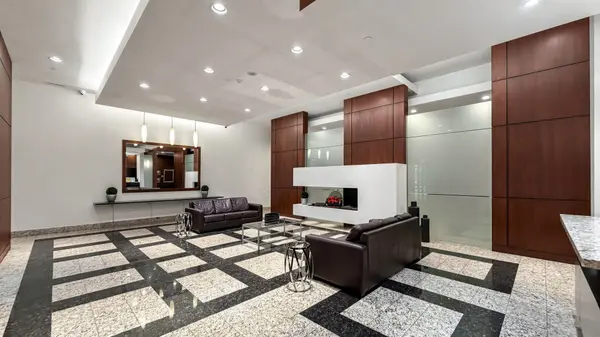 18 Parkview AVE #1015, Toronto C14, ON M2N 7H7