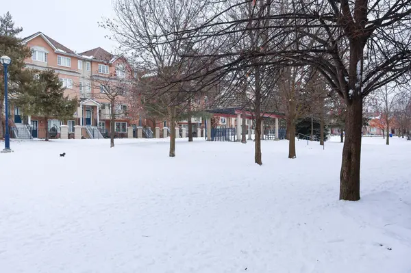 821 Grandview WAY, Toronto C14, ON M2N 6V5
