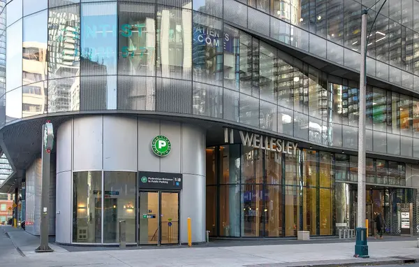 11 Wellesley ST W #5102, Toronto C01, ON M4Y 0G4