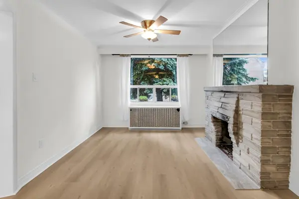 56 Arlington AVE, Toronto C02, ON M6G 3K8