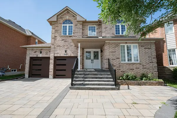 152 Flagstone WAY, Newmarket, ON L3X 2Z7
