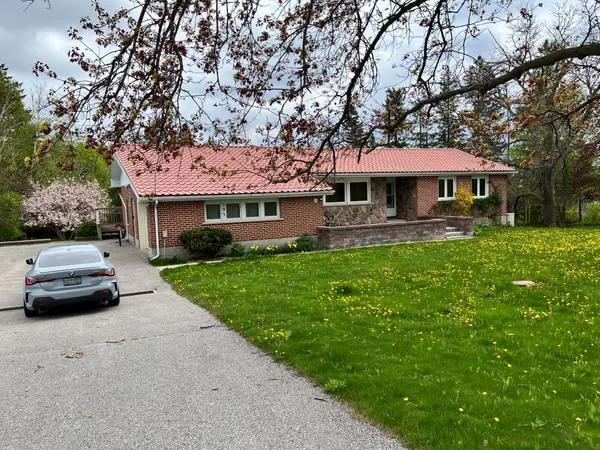 595 Big Bay Point RD E, Barrie, ON L4N 3Z9