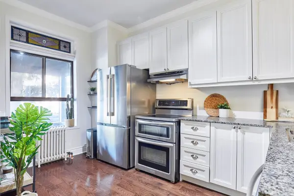 340 Pacific AVE, Toronto W02, ON M6P 2R1