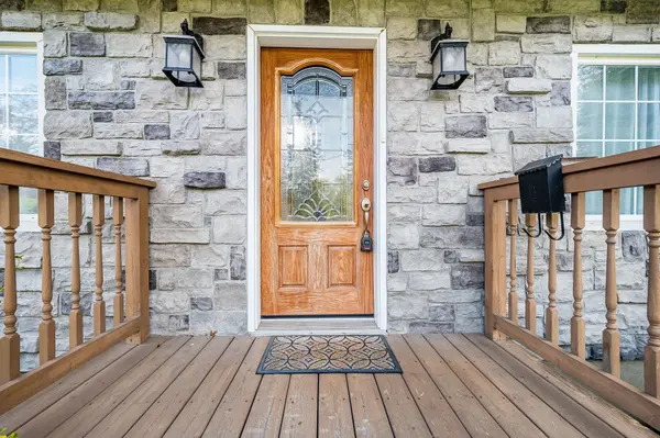 2212 Mississauga RD, Mississauga, ON L5H 2K9