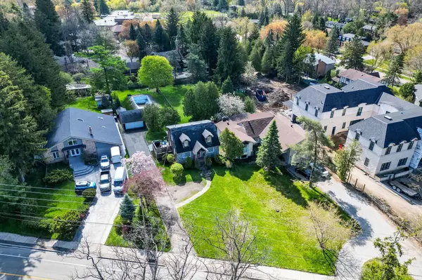 2212 Mississauga RD, Mississauga, ON L5H 2K9