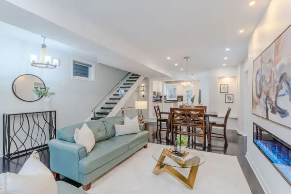 30 Boustead AVE, Toronto W01, ON M6R 1Y9