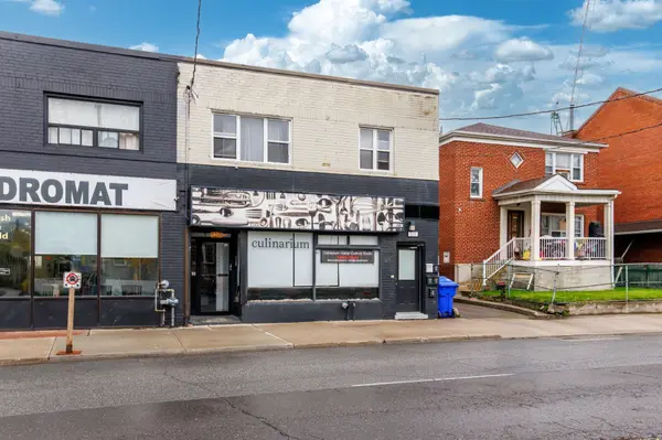 1213 Weston RD, Toronto W04, ON M6M 4P7