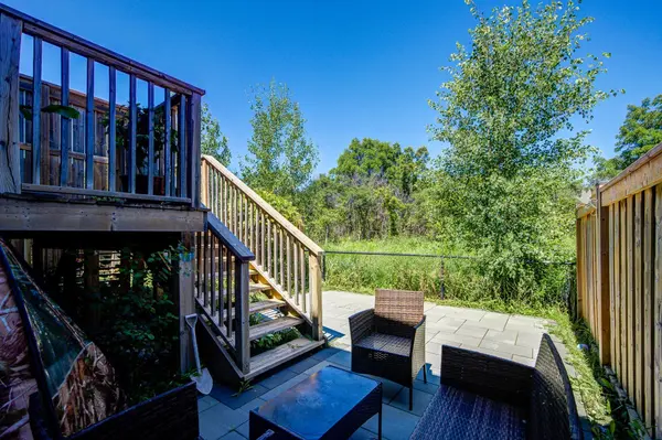 3305 mockingbird Common, Oakville, ON L6H 0X1
