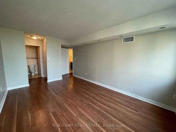 350 Webb DR N #509, Mississauga, ON L5B 3W4