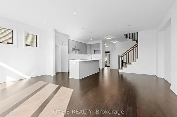 740 Pipit LN, Barrhaven, ON K2J 7A5