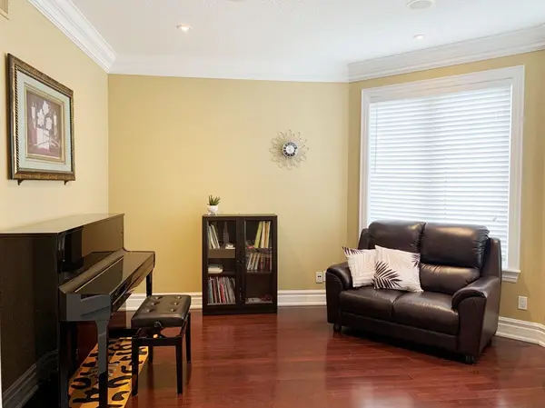 106 Paige ST, Kitchener, ON N2K 4P6