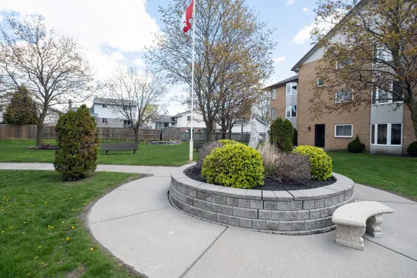 202-56 Tripp BLVD, Quinte West, ON K8V 5V1