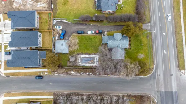 3077 White Oak RD, London South, ON N6E 1L7