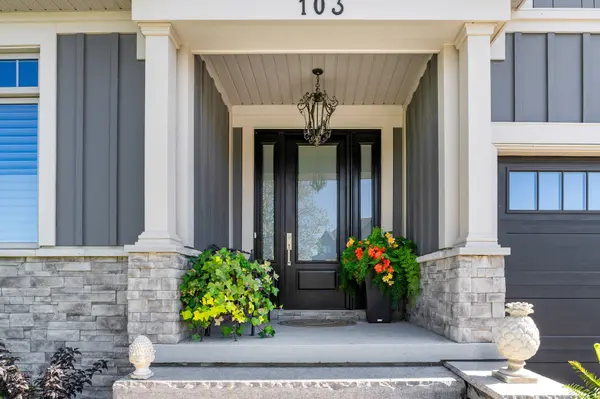 103 Creekwood CT, Blue Mountains, ON L9Y 0V1
