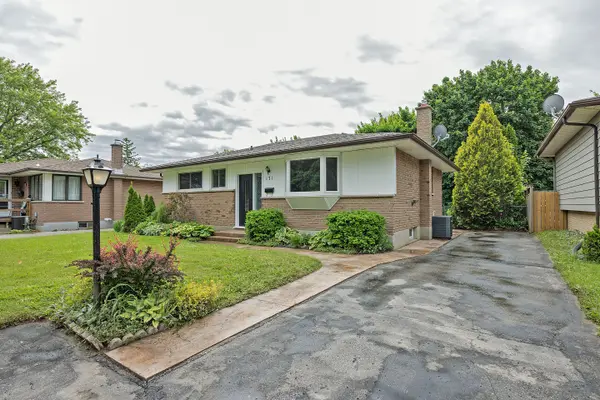 171 Pawnee RD, London East, ON N5V 2T1