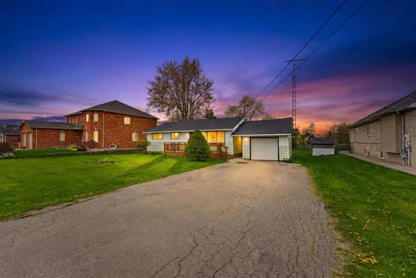 29 Leckie AVE, Hamilton, ON L8J 2S7